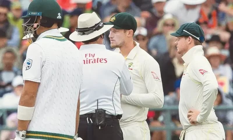 Australia return to South Africa amid past controversy